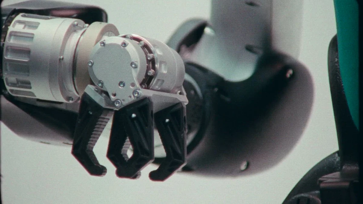 Pinza articulada y actuadores del brazo del robot humanoide Agility Digit 5
