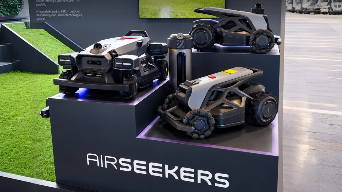 Los robots cortacésped Airseekers ARANIX y Tron expuestos en IFA Berlín